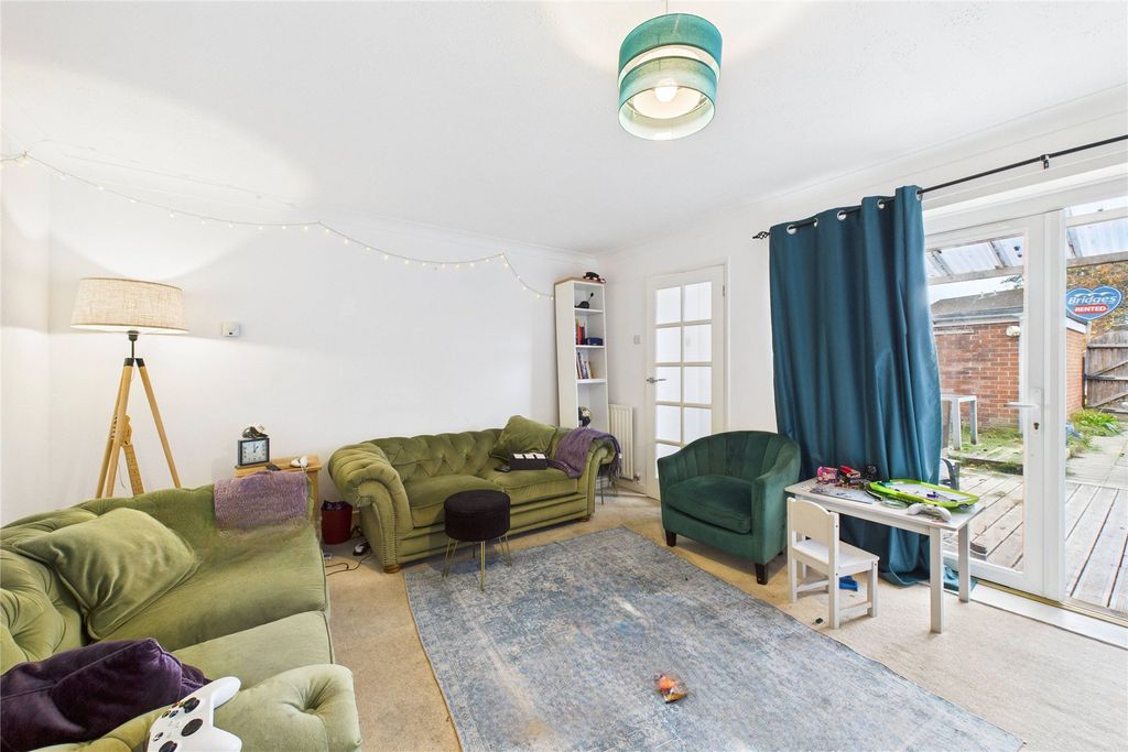 Property photo 3 of 9 Picture No. 25