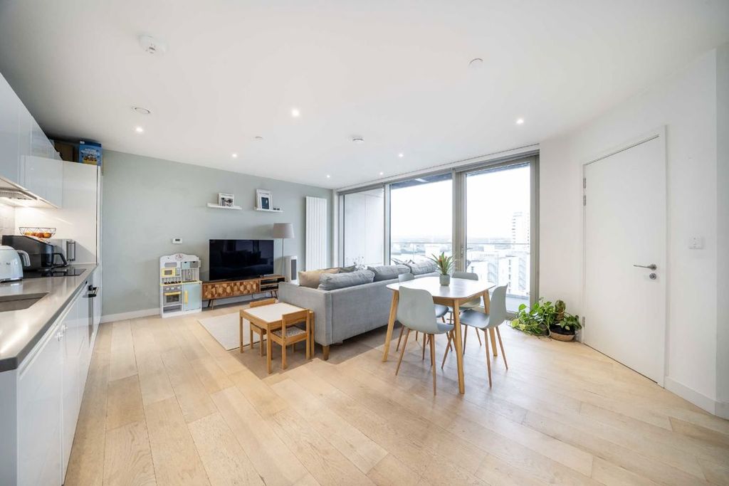 Property photo 2 of 7