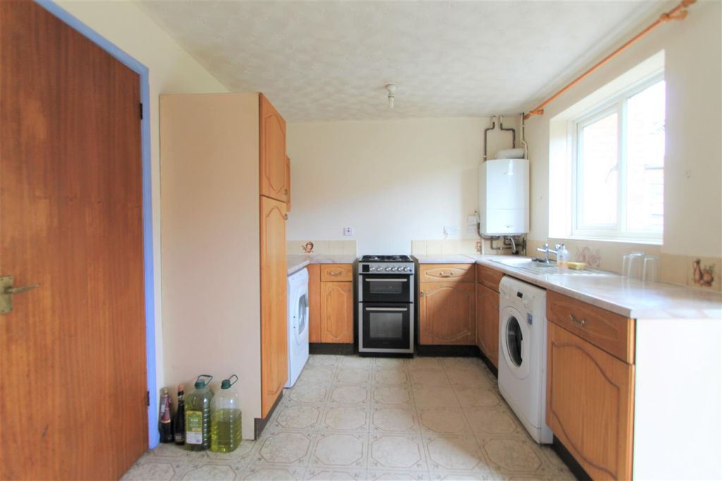 Property photo 3 of 13