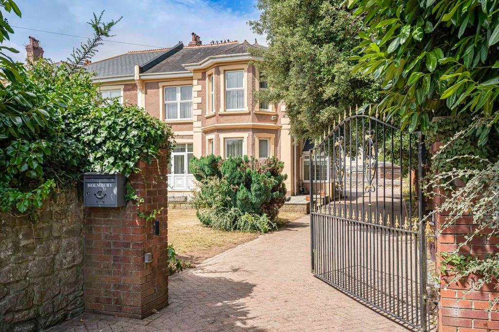 Property photo 1 of 24
