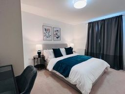 Property photo 1 of 7 Stylish 1 Bedroom Apartment.