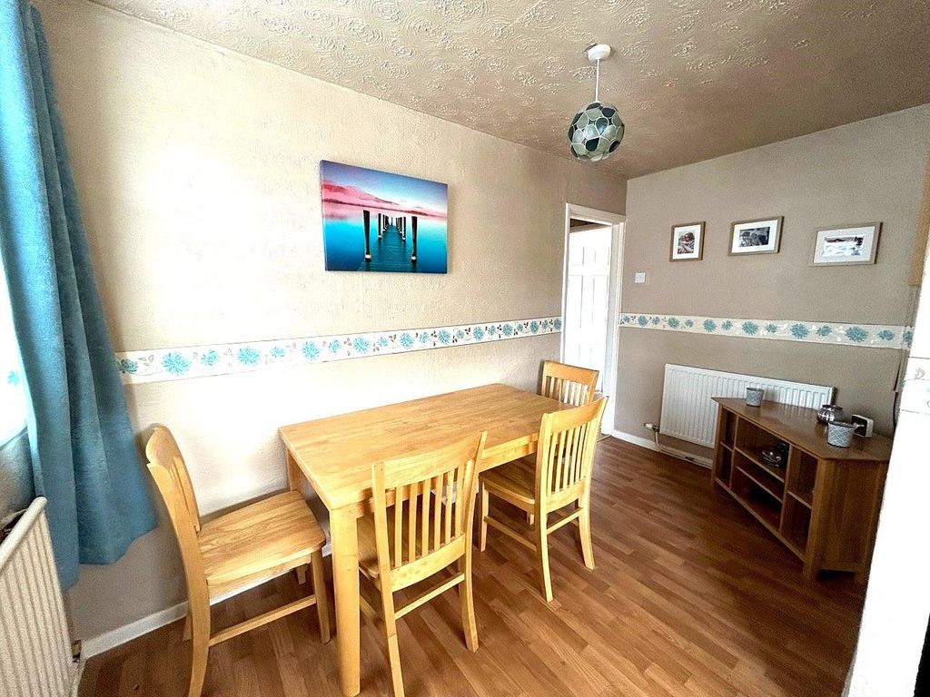 Property photo 3 of 10 Dining.Jpg