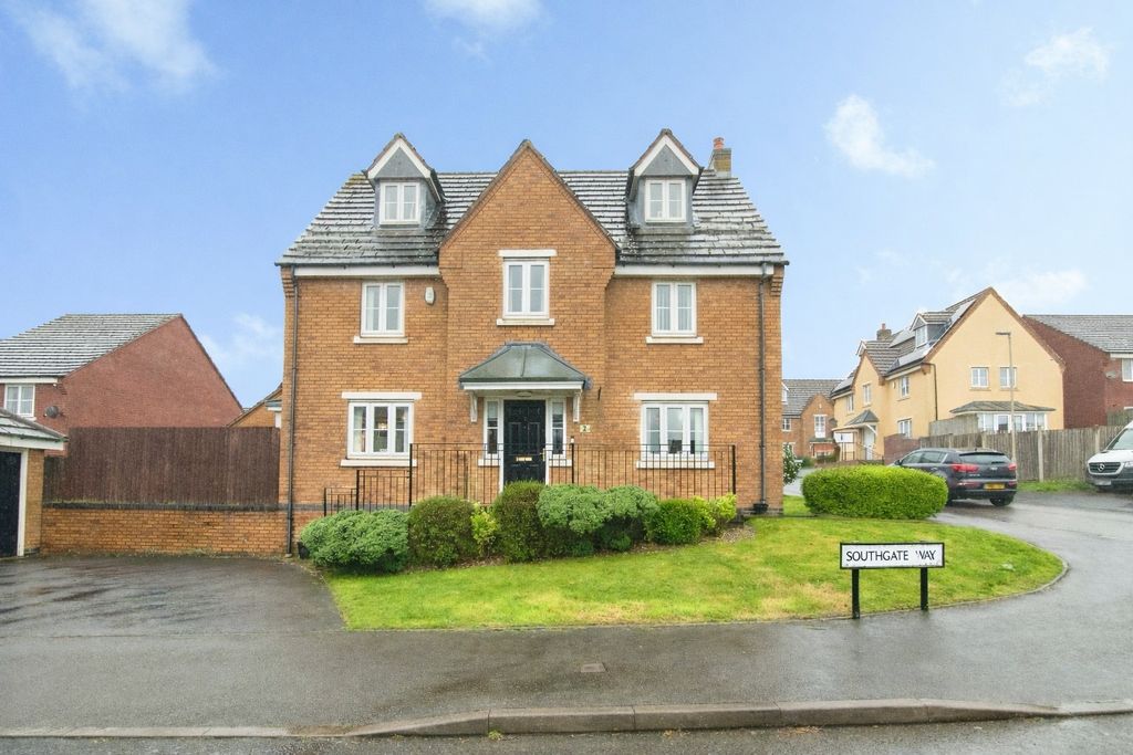 Property photo 2 of 20