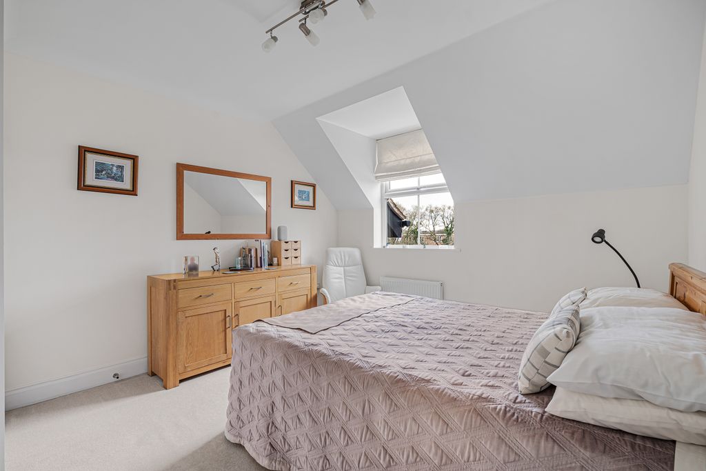 Additional image 17 of 2 bed flat for saleMerritts Meadow, Petersfield, Hampshire GU31