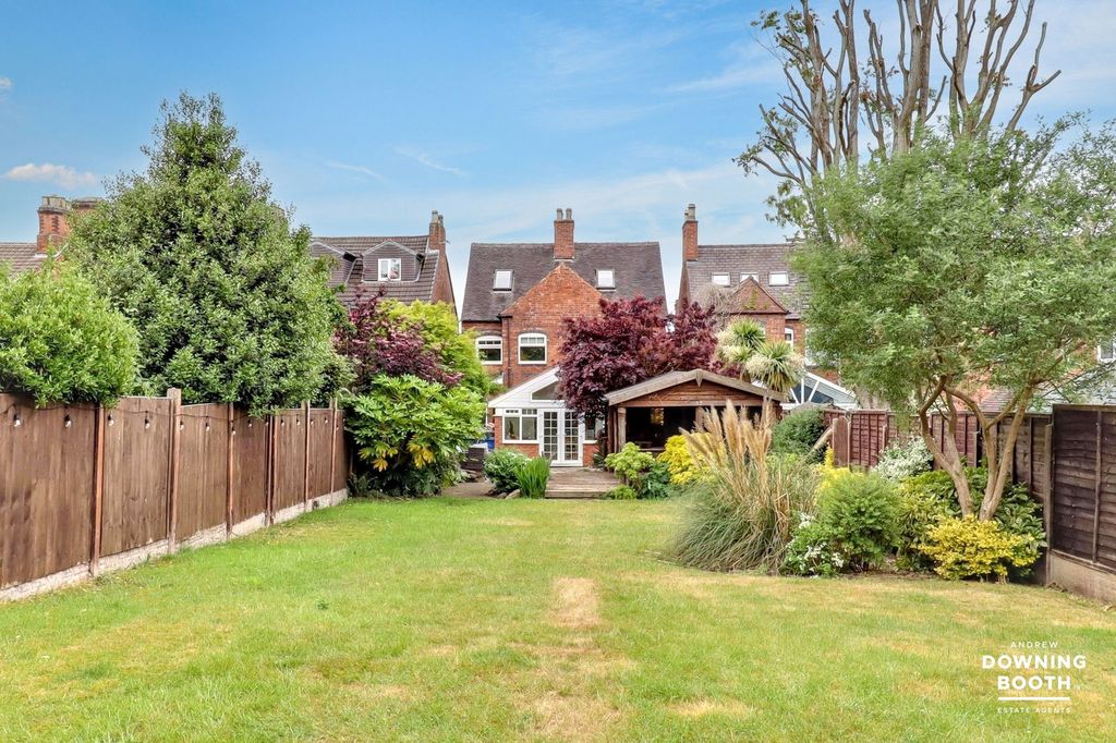 Property photo 2 of 37