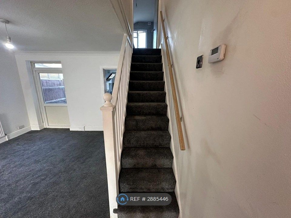 Property photo 3 of 23