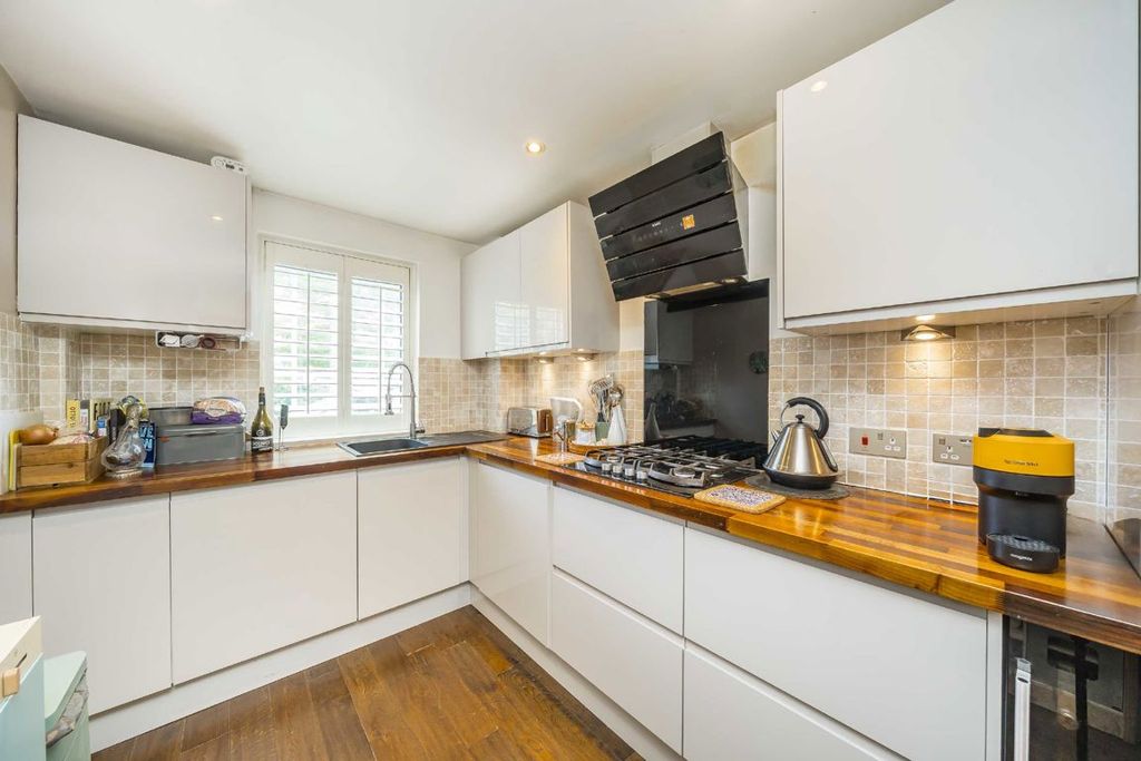 Property photo 2 of 4