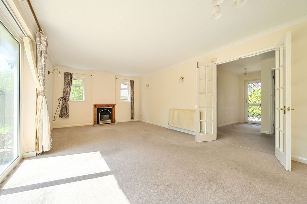 Property photo 3 of 20