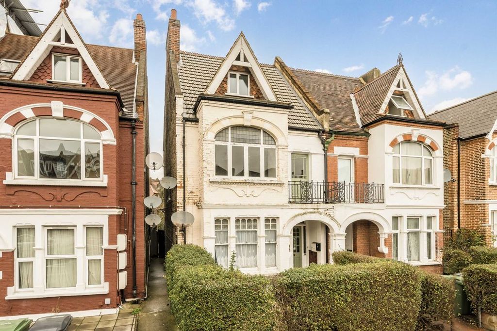 Property photo 1 of 8