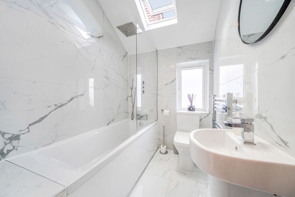 Property photo 3 of 20 1447138-28-69E269...