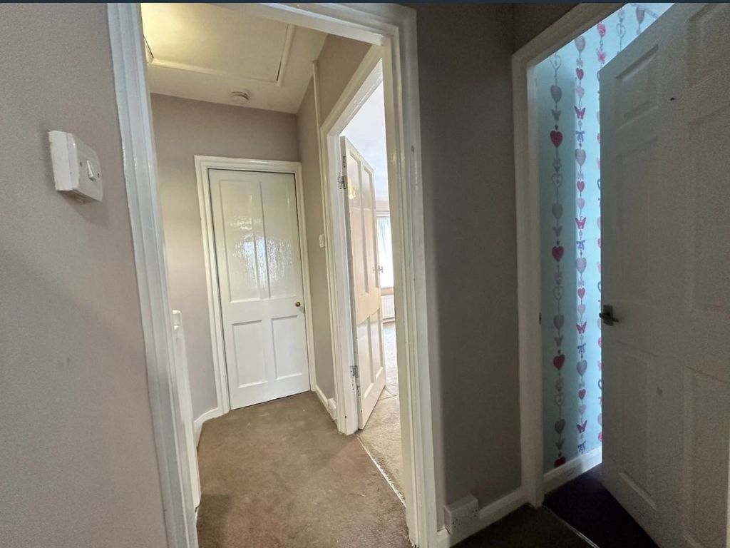 Property photo 2 of 3