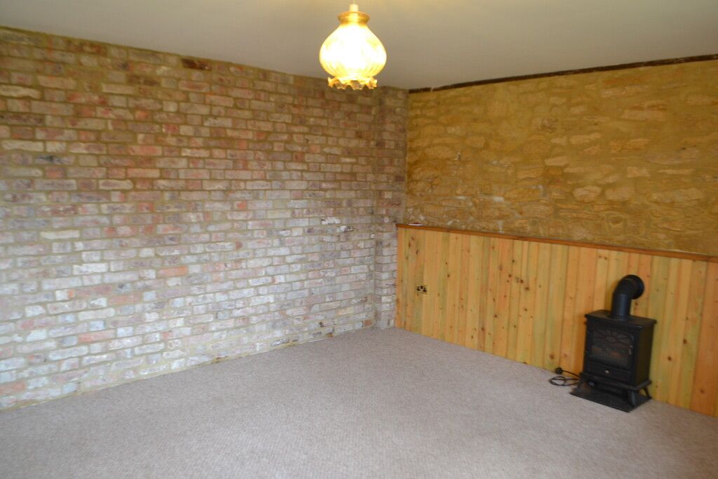 Property photo 2 of 9 Lounge