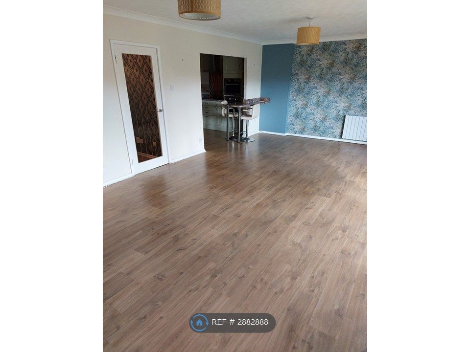 Property photo 2 of 30