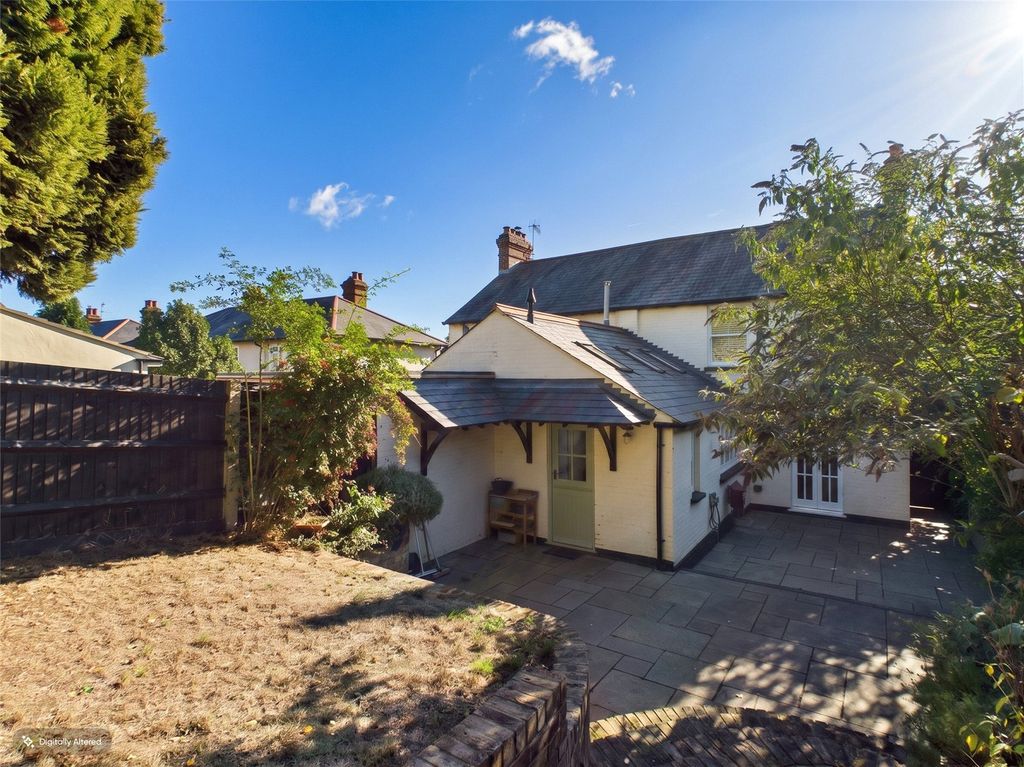 Property photo 2 of 17 Picture No. 27