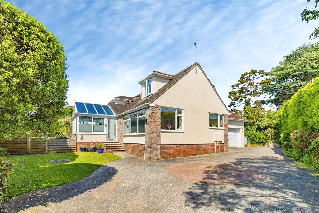 Property photo 1 of 33 Picture No. 22