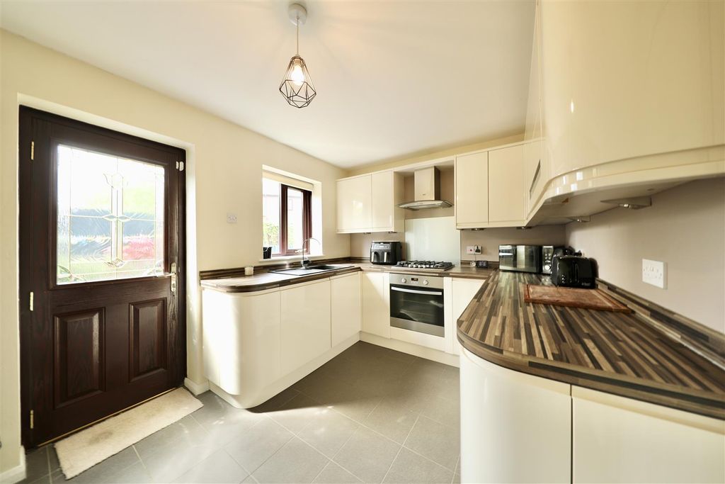 Property photo 3 of 17 0A4A6248.Jpg
