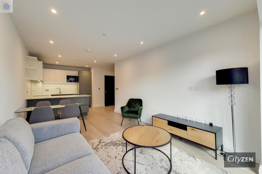 Property photo 3 of 13 Reception Room