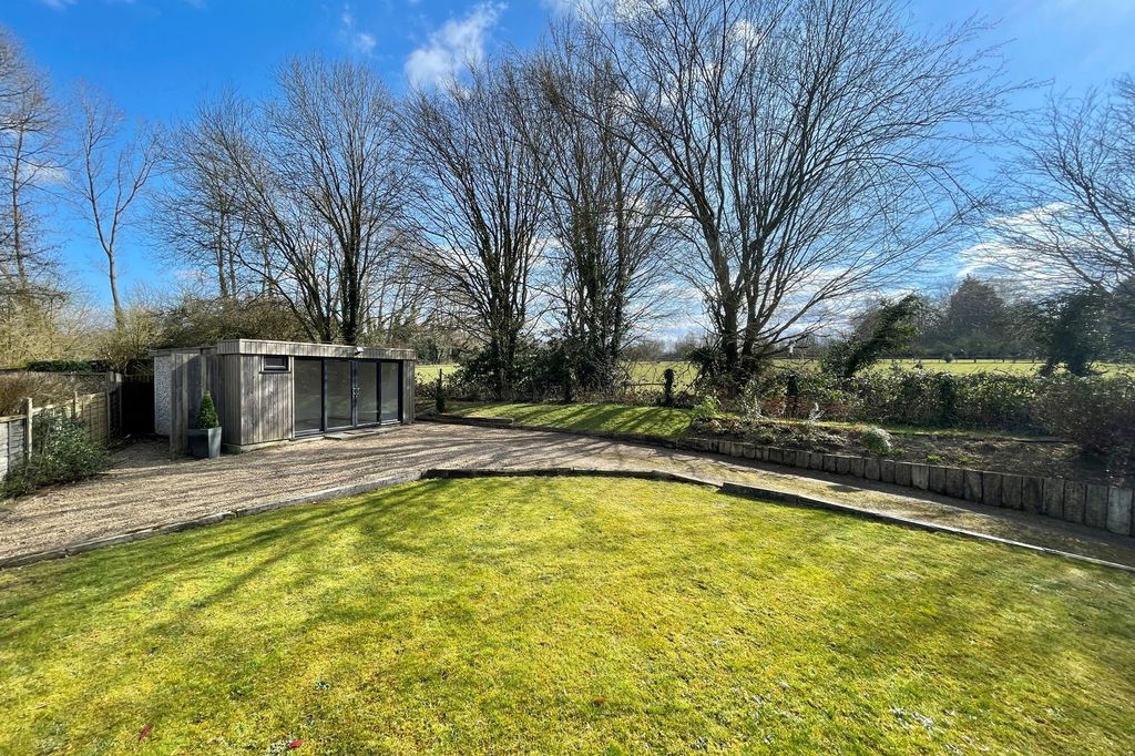 Property photo 2 of 47