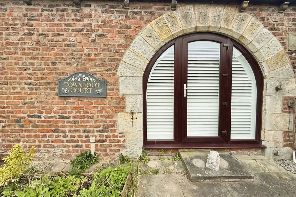 Property photo 2 of 13 External