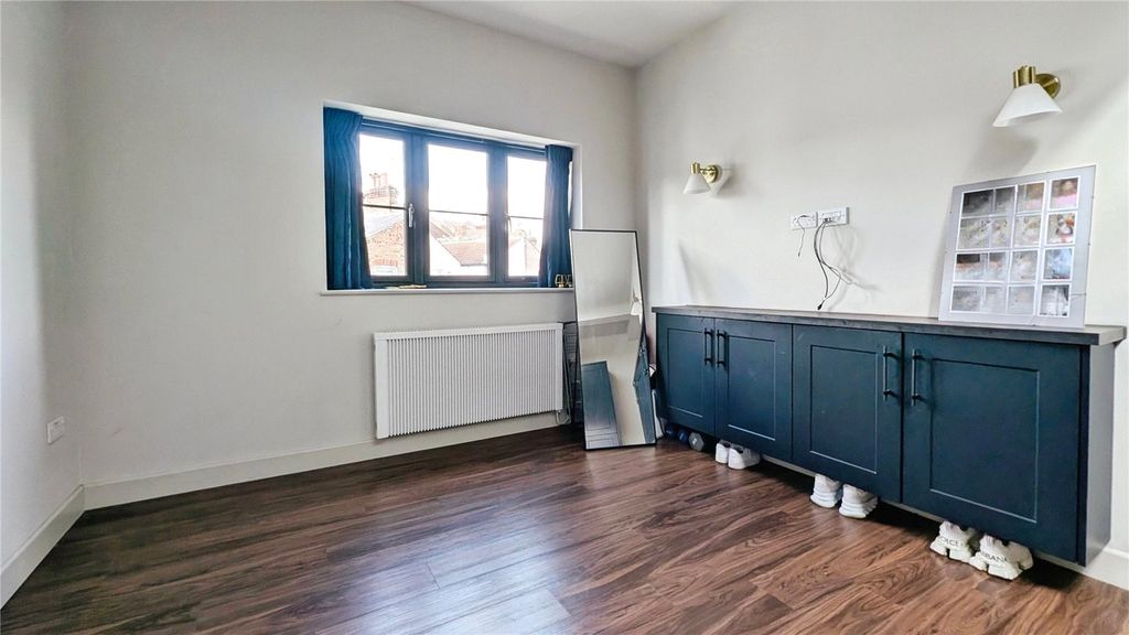 Property photo 1 of 10 Reception/Kitchen
