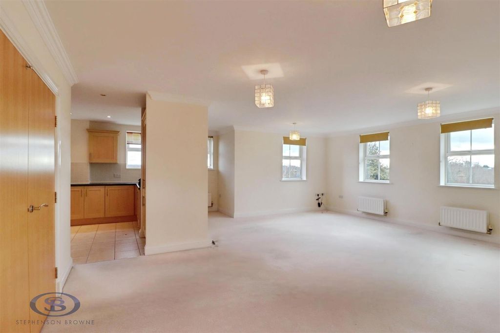 Property photo 2 of 31 User_Edited_Photo-6186F659_User-Edited-481F776E-19