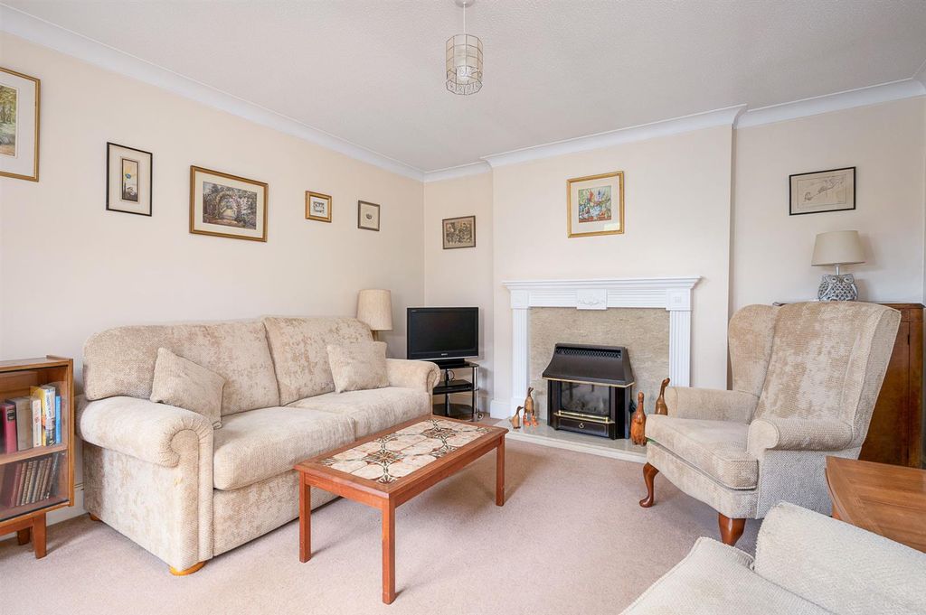 Property photo 2 of 13 Sitting Room