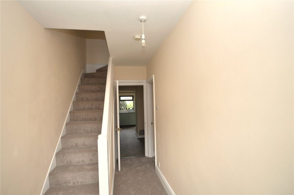 Property photo 2 of 15 Picture No. 17