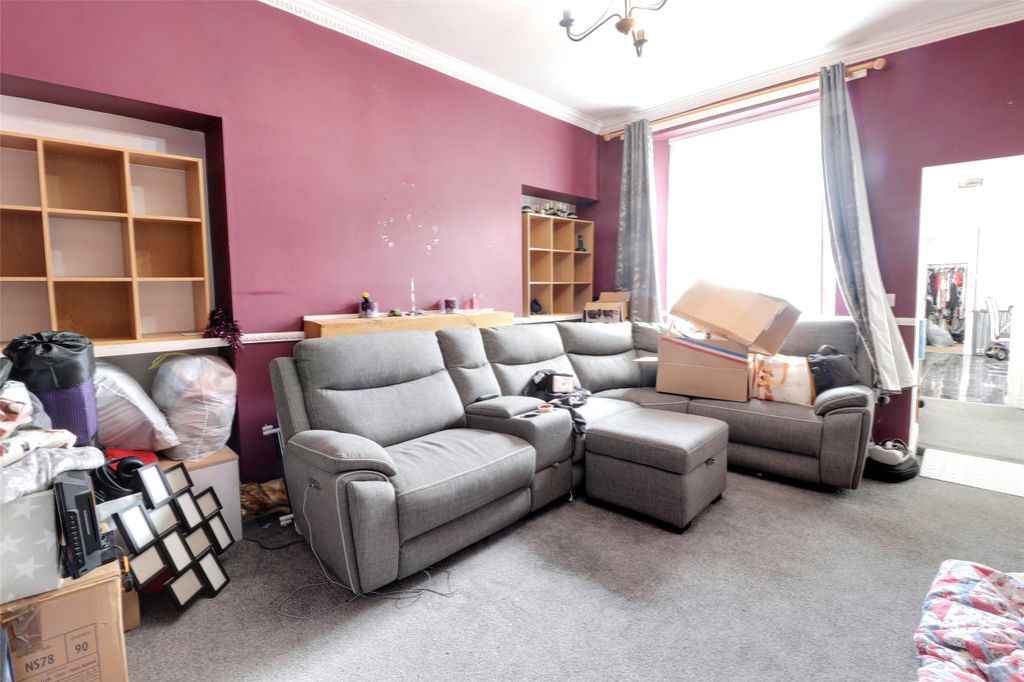 Property photo 3 of 10 Picture No. 05