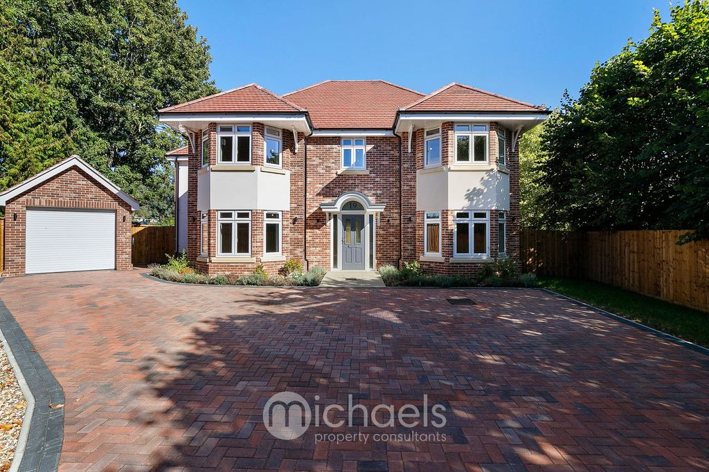 Property photo 1 of 35