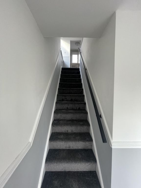 Property photo 3 of 17 Gallery