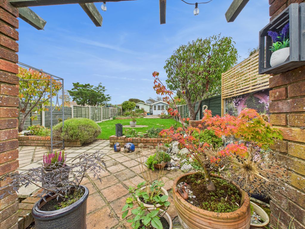 Property photo 2 of 13 Garden