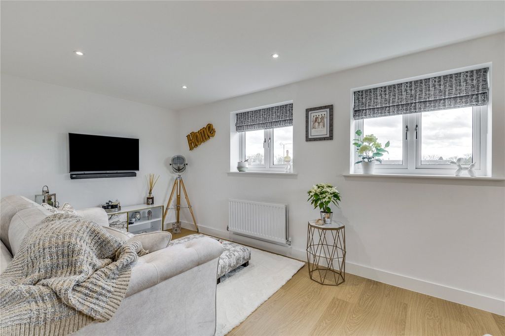 Property photo 3 of 12 Picture No. 09