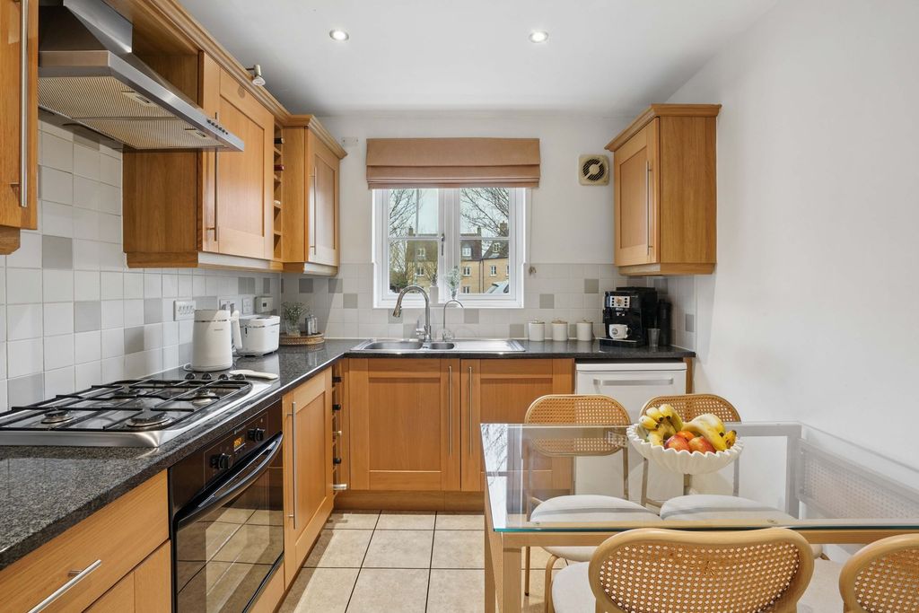 Property photo 3 of 13 Kitchen