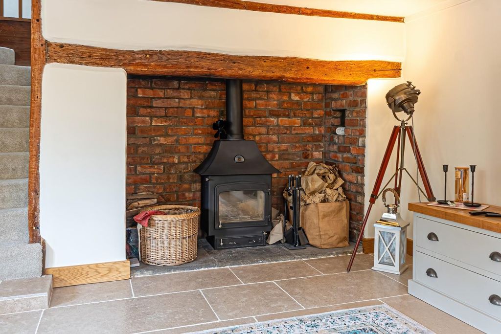 Property photo 3 of 39