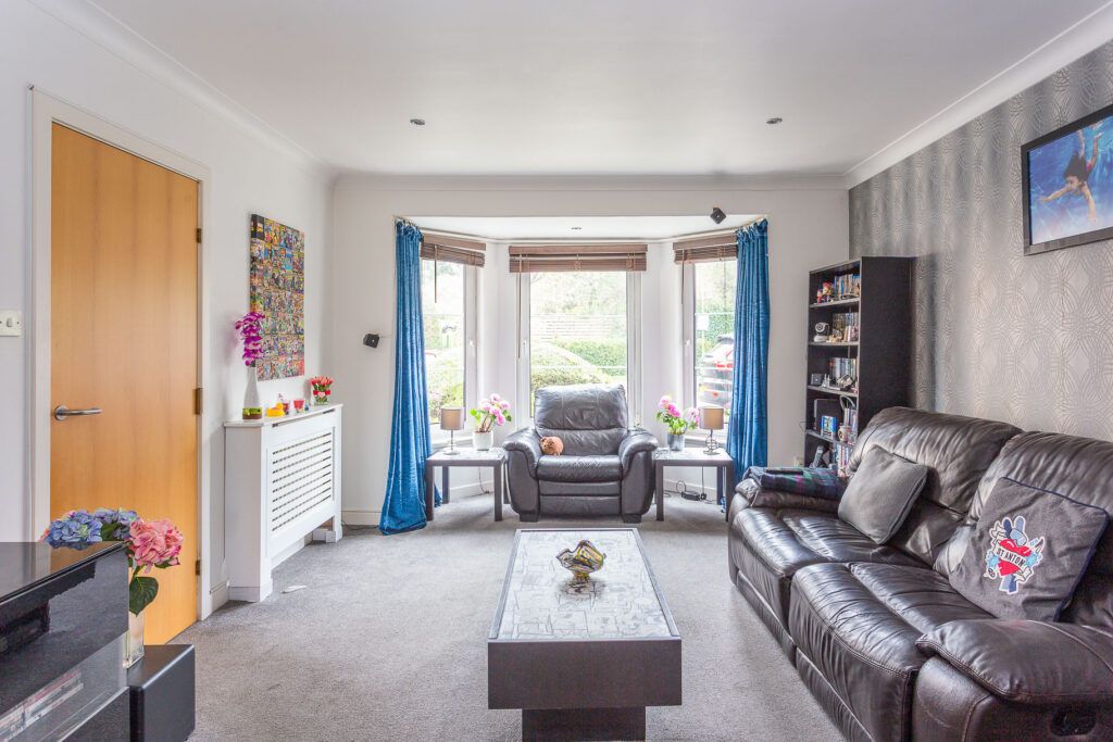 Property photo 2 of 23