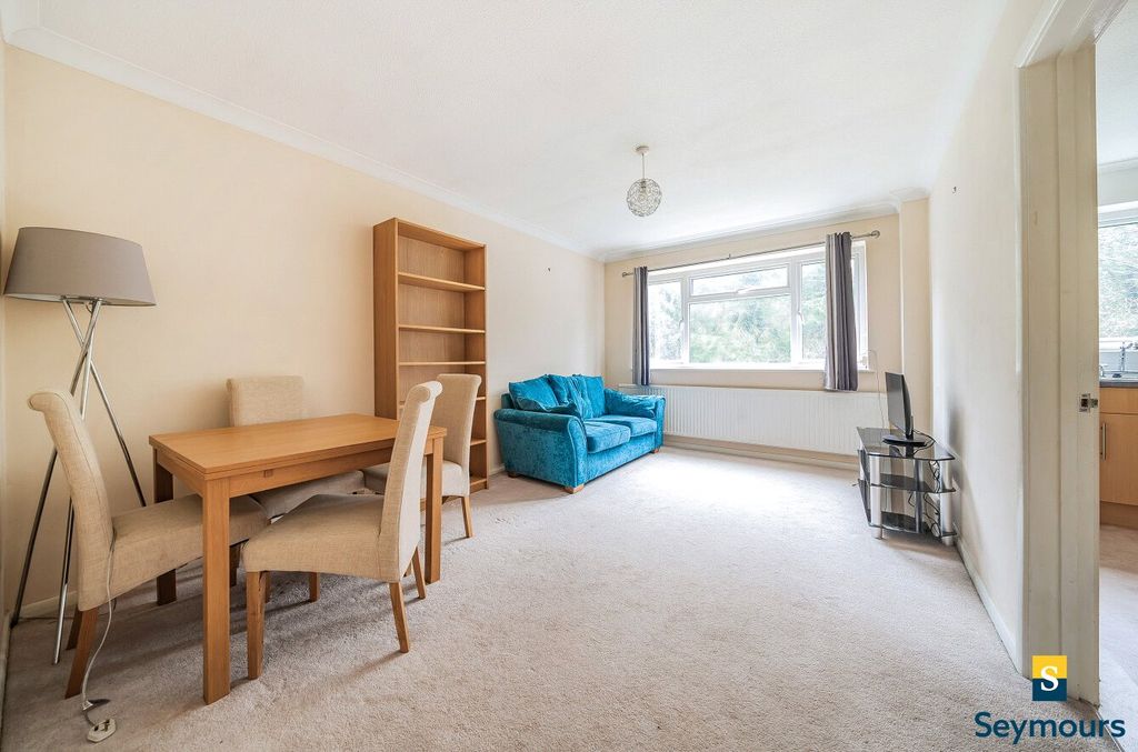 Property photo 2 of 15 Living/Dining