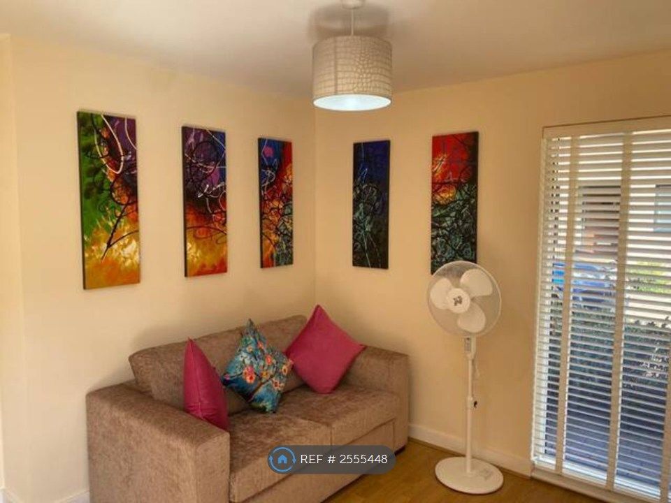 Property photo 2 of 35