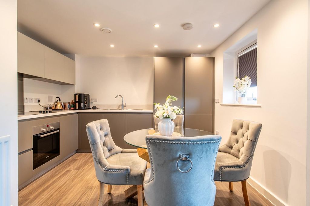 Property photo 3 of 11 Kitchen & Dining Area