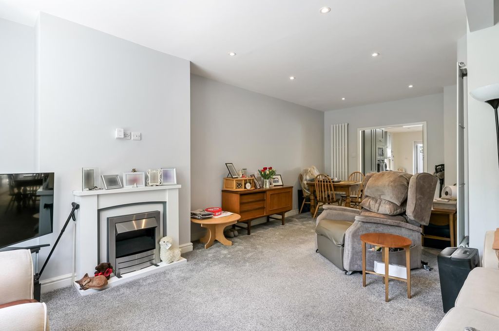 Additional image 4 of 3 bed semi-detached house for saleChurch Walk, Brentford TW8