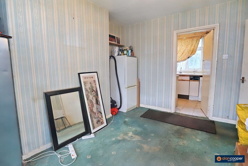 Property photo 3 of 16 3023804