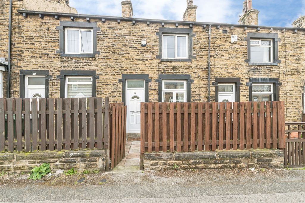 Property photo 1 of 12