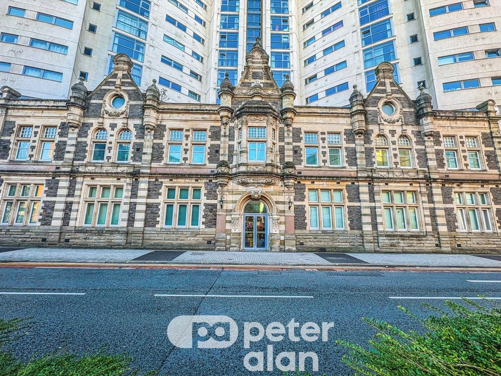 Property photo 1 of 18 Exterior