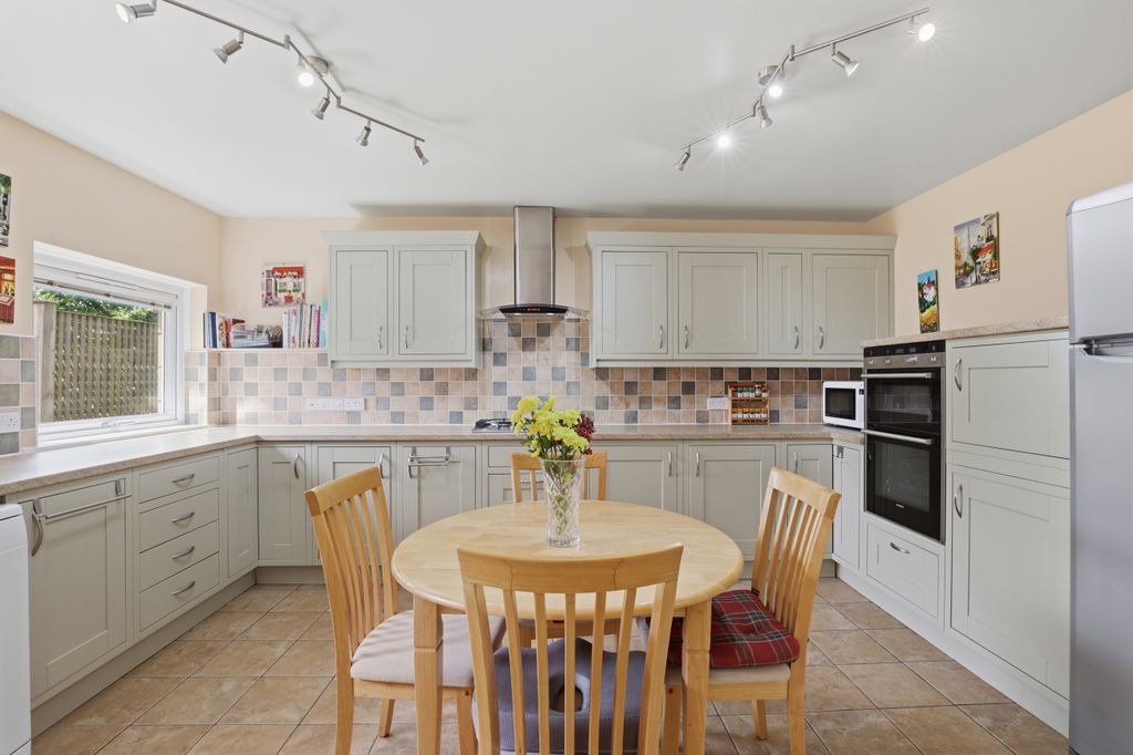 Property photo 2 of 49
