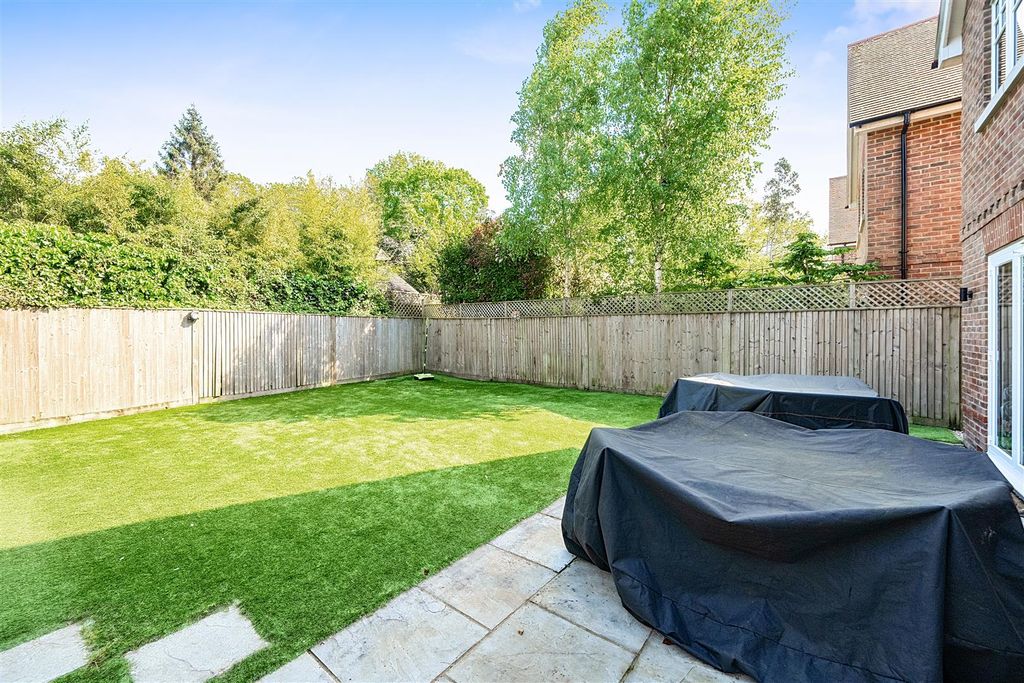 Additional image 21 of 4 bed detached house for saleOak Apples Drive, Crowthorne, Berkshire RG45