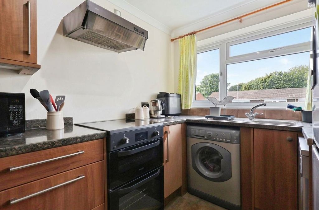 Property photo 2 of 24
