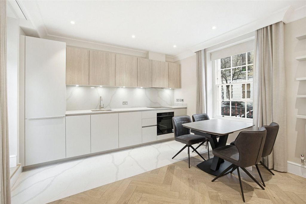 Property photo 3 of 16 Open Plan Kitchen