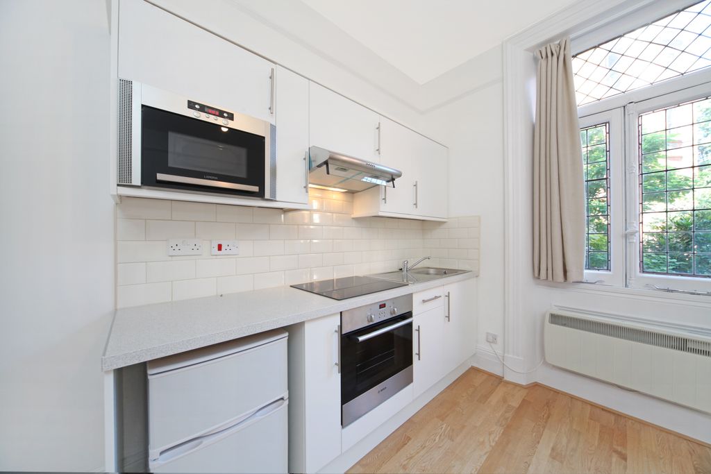 Property photo 2 of 6 Kitchen 1