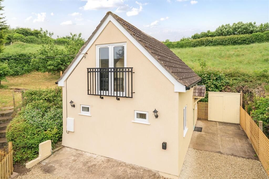 Property photo 3 of 34