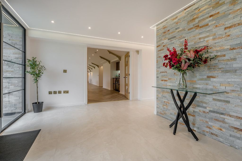 Property photo 3 of 17 Reception Hall