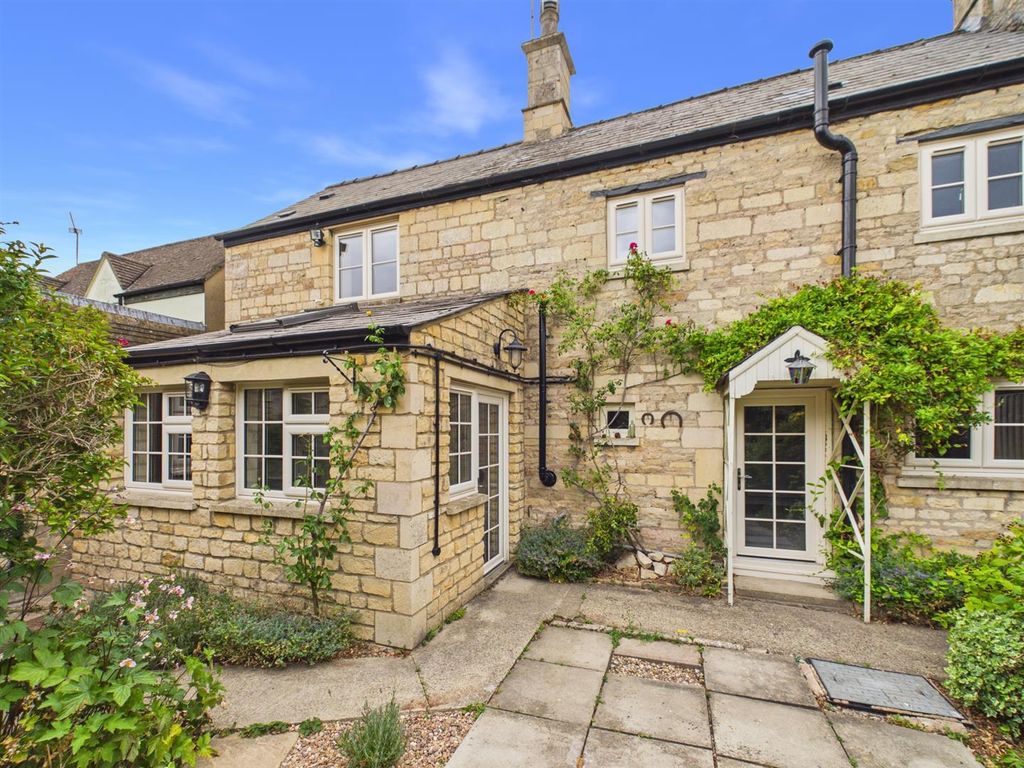 Property photo 1 of 16 Quoit Cottage, Ketton
